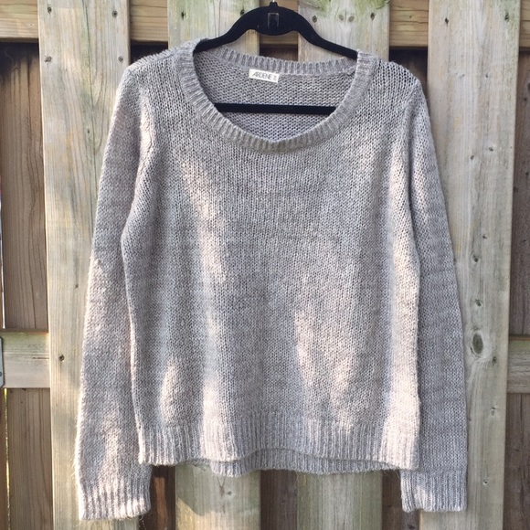 BEIGE AND GREY Light knit sweaters BUNDLE DEAL - Picture 4 of 6